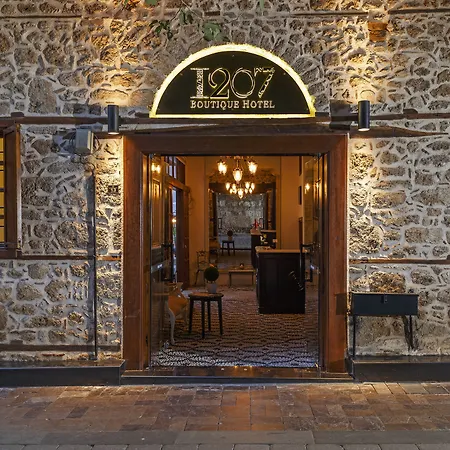 1207 Special Class Otel 3*